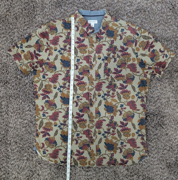 NWT Sun + Stone Rustic Khaki Floral Short Sleeves Button-Up Shirt - Picture 8 of 8